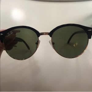 Ray-Ban Clubmaster Classic